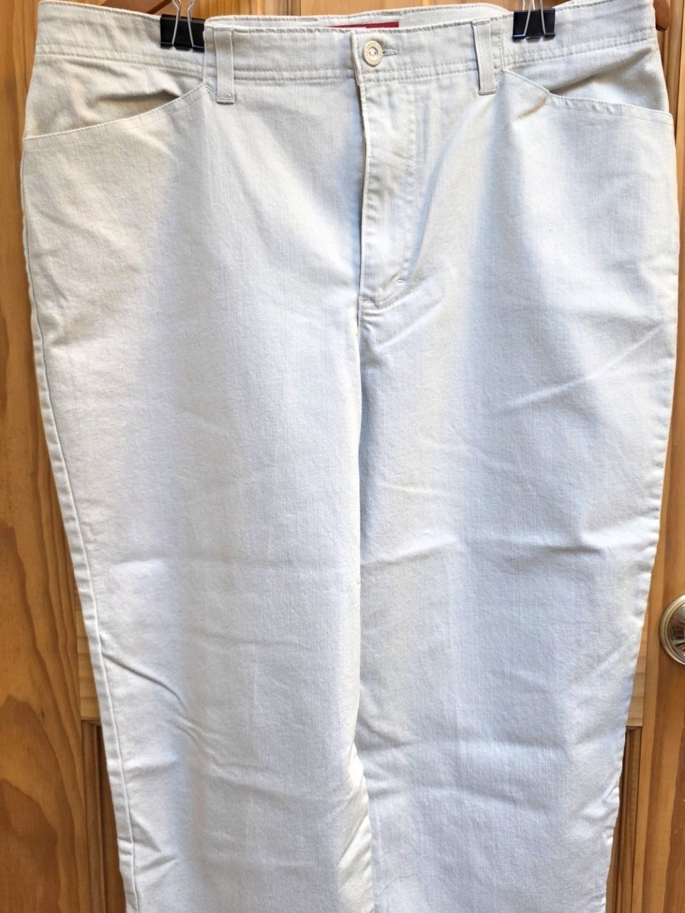 Gloria Vanderbilt Light Linen Color Women's Capris